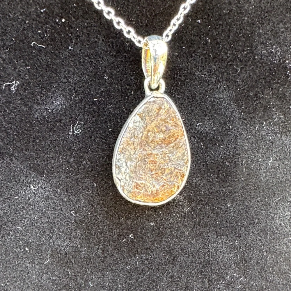 Elegant 925 silver Astrophyllite Pendant - Picture 3 of 7